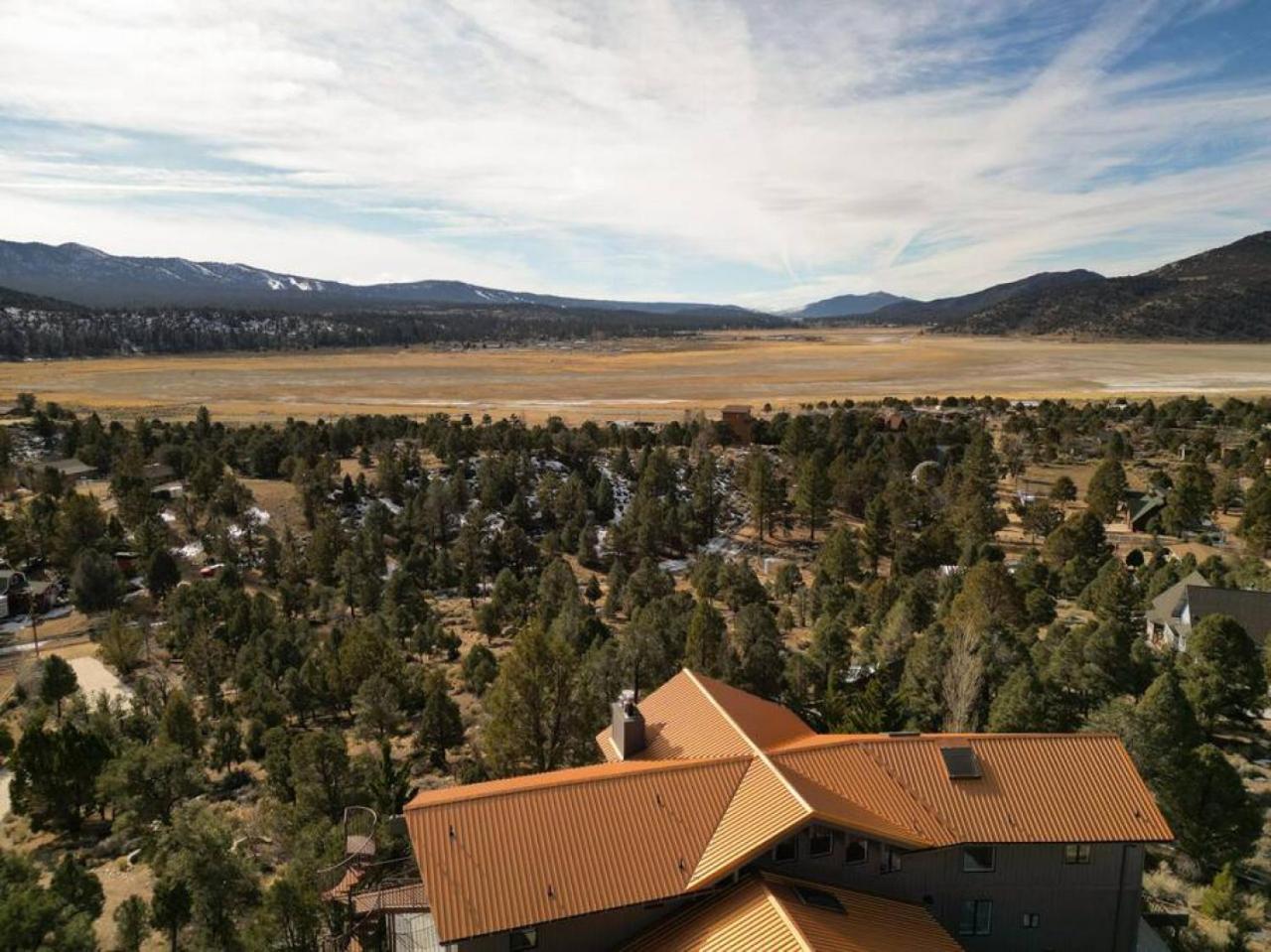 Steel Pine Lodge A Rustic Mountain Retreat Views Baldwin Lake Exterior foto