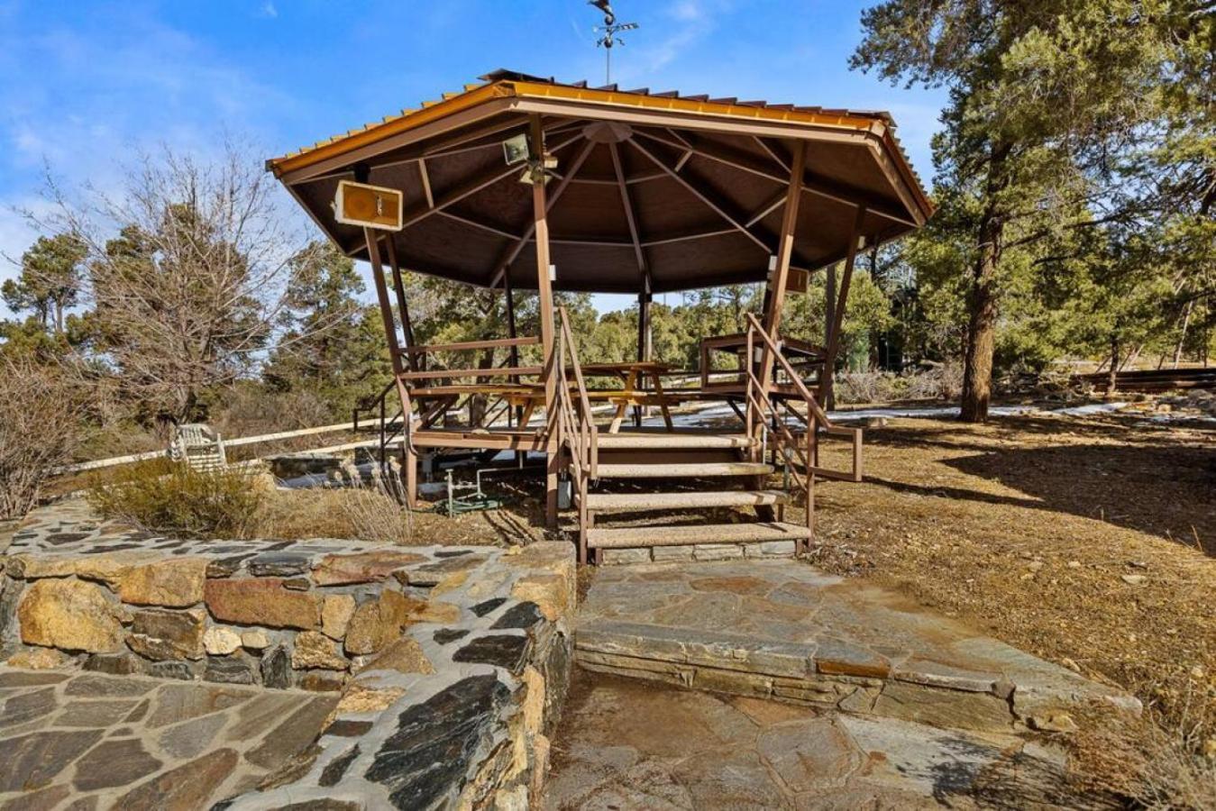 Steel Pine Lodge A Rustic Mountain Retreat Views Baldwin Lake Exterior foto