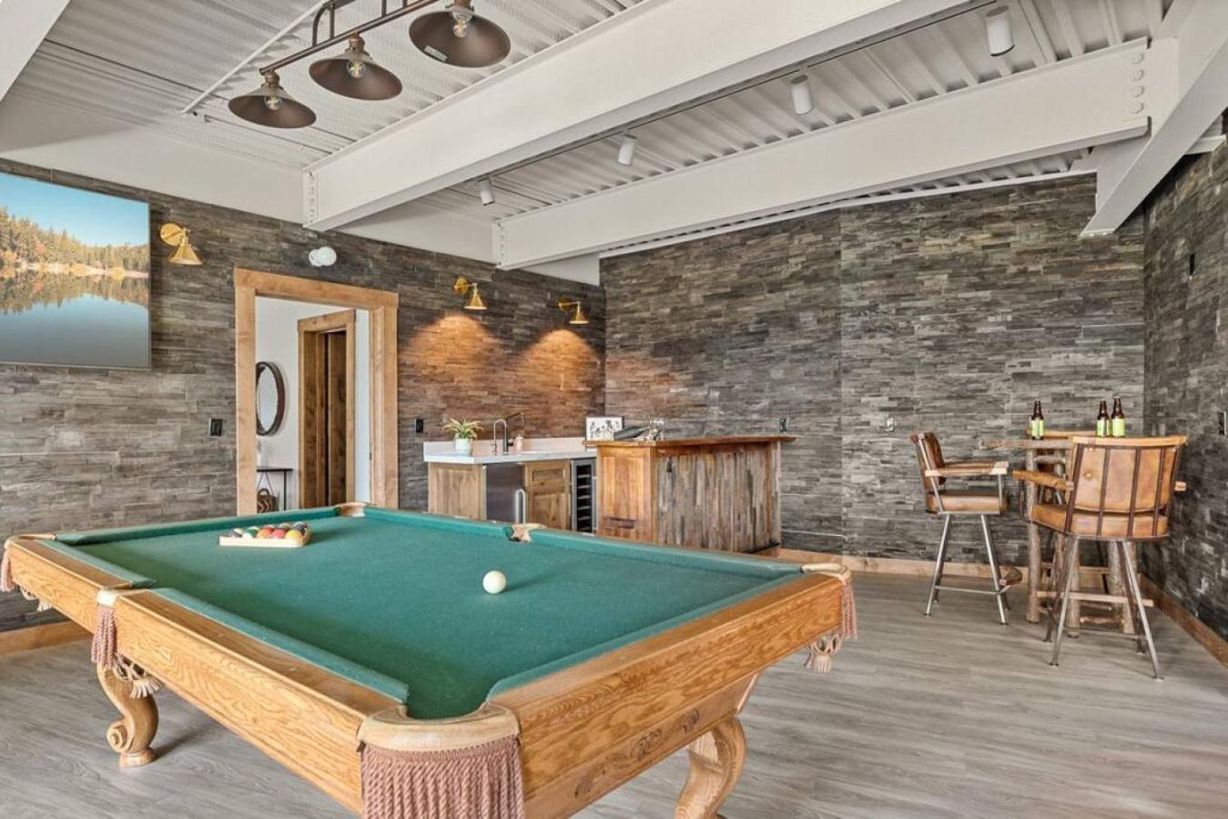 Steel Pine Lodge A Rustic Mountain Retreat Views Baldwin Lake Exterior foto